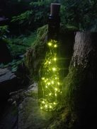 LED Palacklámpás - tömzsibb oliv színű palack - Bordeaux burgundi